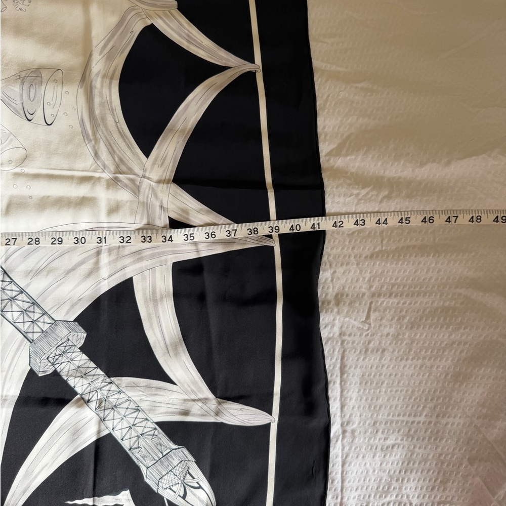 Vintage Dana Buchman “Bonne Annee 1997” silk Scarf - Picture 10 of 10